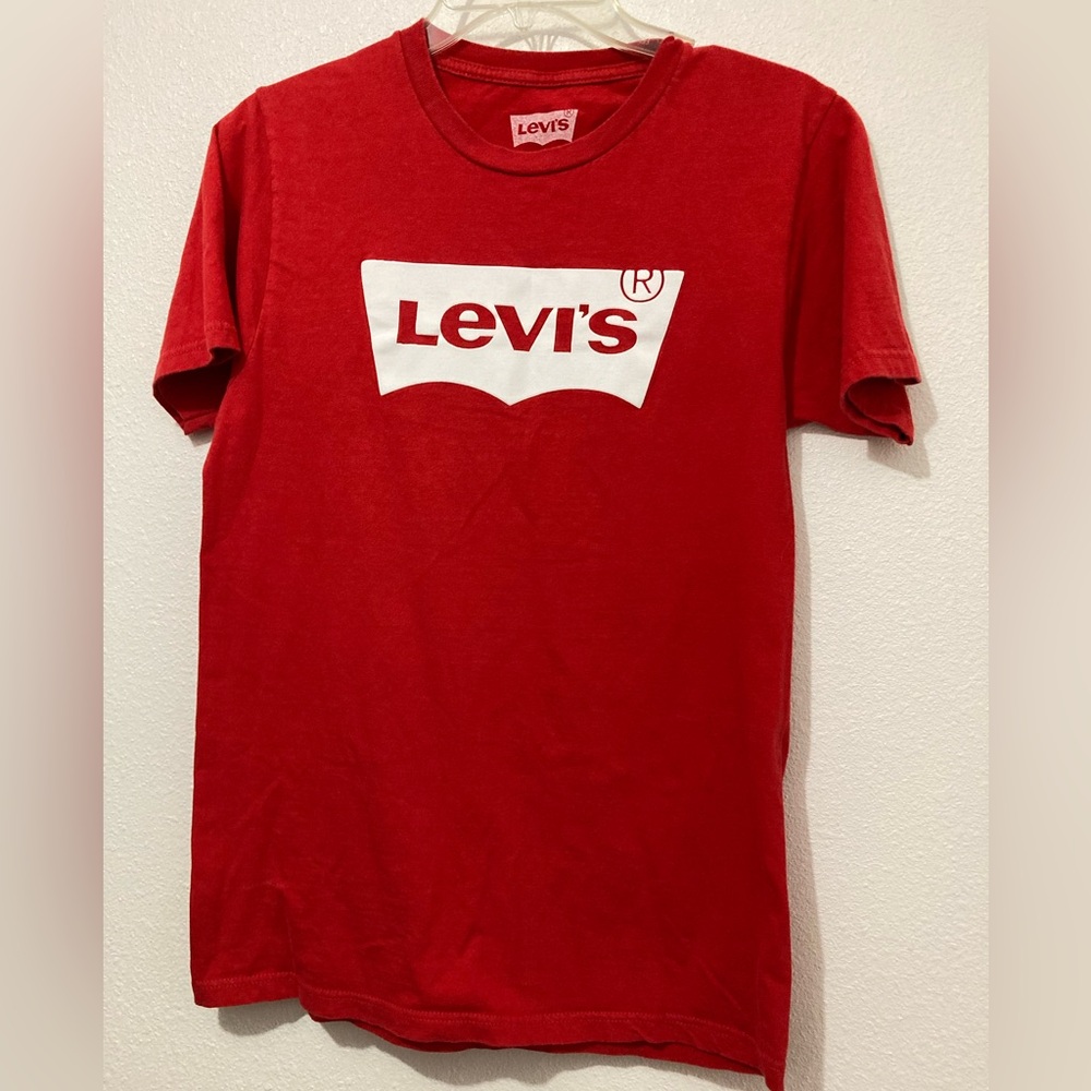 Levis Red Top With White Spell Out LEVIS T-shirt Men Size Small